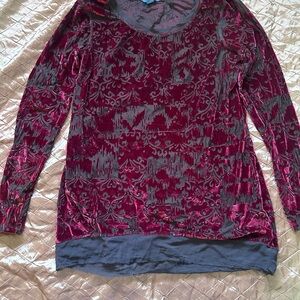 Simply Vera Vera Wang Burgundy and Black Velvet Burnout Long Sleeve Top